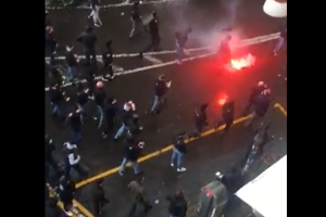 Champions League: Τρομερά επεισόδια πριν το Νάπολι – Άιντραχτ Φρανκφούρτης – Φωτιές στο κέντρο της πόλης, vid