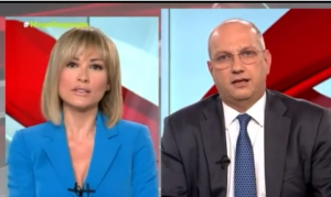 «Τα τρένα πηγαίνανε στα τυφλά – Γνώριζε ο πρωθυπουργός;;;»!!! Τζίμα κατά Οικονόμου, vid