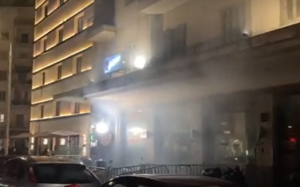 Επεισόδια σε Αθήνα και Θεσσαλονίκη, μετά τις πορείες για την σύγκρουση στα Τέμπη – ΒΙΝΤΕΟ