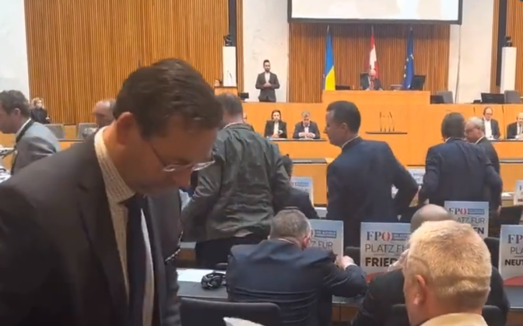 Αυστριακοί βουλευτές αποχωρούν όταν είδαν τον Ζελένσκι! Δείτε το ΒΙΝΤΕΟ