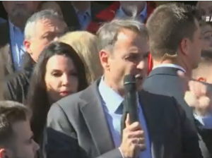 «Οι εξαγωγές πηγαίνουν τρένο» είπε ο Μητσοτάκης και η χώρα κρατάει την ανάσα της, vid