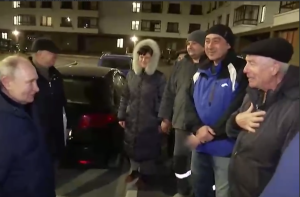 Με «χολή» και HOAX αντέδρασαν δυτικά μέσα στην επίσκεψη Πούτιν στην Μαριούπολη…