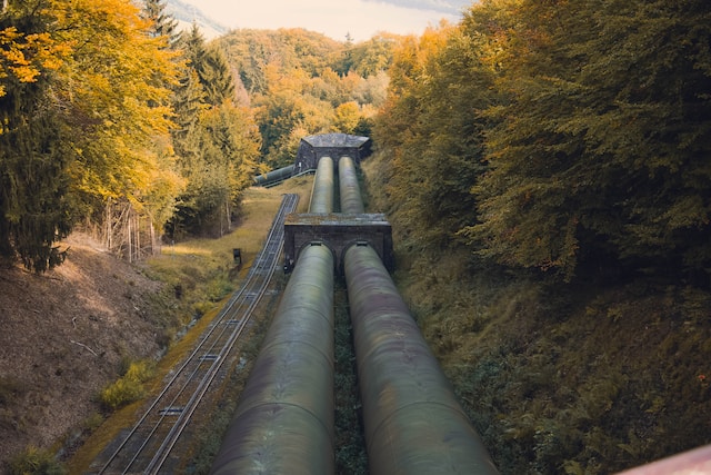 Reuters: Η Gazprom συνεχίζει να στέλνει  τεράστιες ποσότητες αερίου στην Ευρώπη