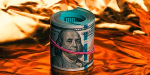 «Όλος ο πλανήτης το αγνοεί»: Αμερικανός οικονομολόγος προκαλεί «σεισμό» για το δολάριο, vid