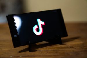 Το TikTok είναι κινεζικό. Γιατί δεν υπάρχει στην Κίνα;
