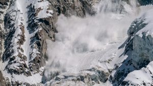 Ιταλία –Πώς ένας 54χρονος σκιέρ επέζησε επί 23 ώρες θαμμένος κάτω από χιονοστιβάδα! Για θαύμα μιλούν οι γιατροί