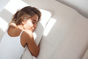 Ψηφιακό μοντέλο δείχνει πώς θα μπορούσαν να μοιάζουν οι άνθρωποι το 2050…αν δεν κοιμούνται αρκετά