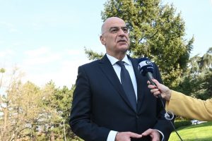 Δένδιας για τη “μισθολογική αντιστοίχιση των Αξιωματικών Εθελοντών Μακράς Θητείας (ΕΜΘ) με τον βαθμό που νομοθετήθηκε”
