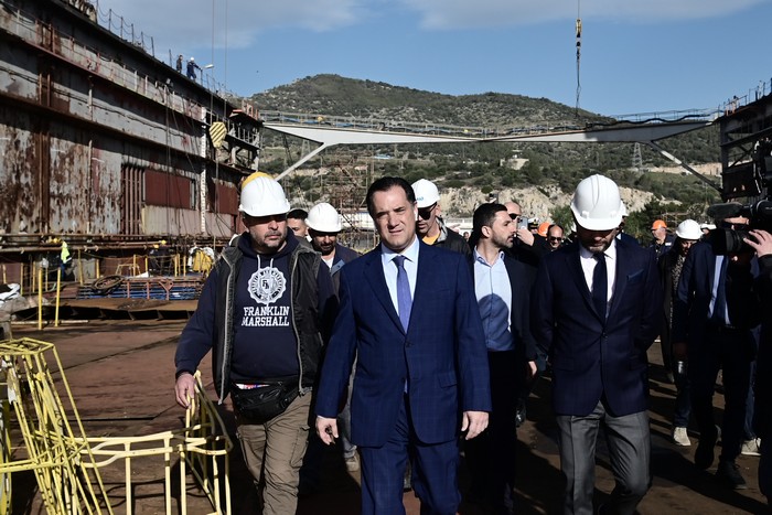 Γεωργιάδης: Μείωση των ασφαλιστικών εισφορών κατά 1% από το 2024