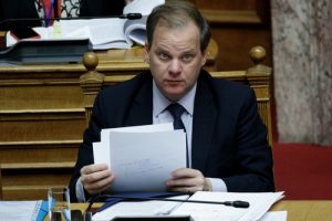 Βουλή: Στην Ολομέλεια η λήψη απόφασης για το πόρισμα της προκαταρκτικής επιτροπής για τον πρώην υπουργό Κ. Καραμανλή