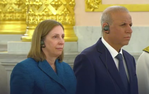 «Δεν θέλω να χαλάσω την ωραία ατμόσφαιρα, αλλά…»!!! Ο Πούτιν «πάγωσε» την νέα Πρέσβη των ΗΠΑ, vid