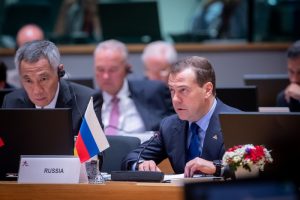 Μήνυμα Μεντβέντεφ σε δυτικούς ηγέτες: «Απεχθείς φαν των ναζί»