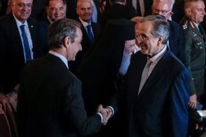 Όταν…σταμάτησε ο χρόνος για Μητσοτάκη-Σαμαρά – Τρελό γέλιο με το ΒΙΝΤΕΟ