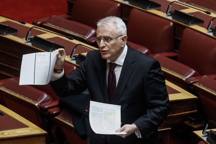 «Καυτά ερωτήματα για τη βίλα στην Τήνο»! Ο Ραγκούσης προαναγγέλλει αποκαλύψεις για Μητσοτάκη