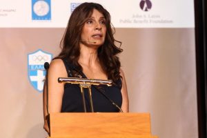 Αναρωτιέται η Τσαπανίδου: «Ο Μητσοτάκης ζει στην ίδια Ελλάδα με όλους τους υπόλοιπους πολίτες;»