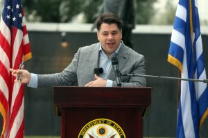 Τσούνης: Η Ελλάδα μπορεί να βγάλει από το «λαιμό» της Ευρώπης τη θηλιά της Gazprom