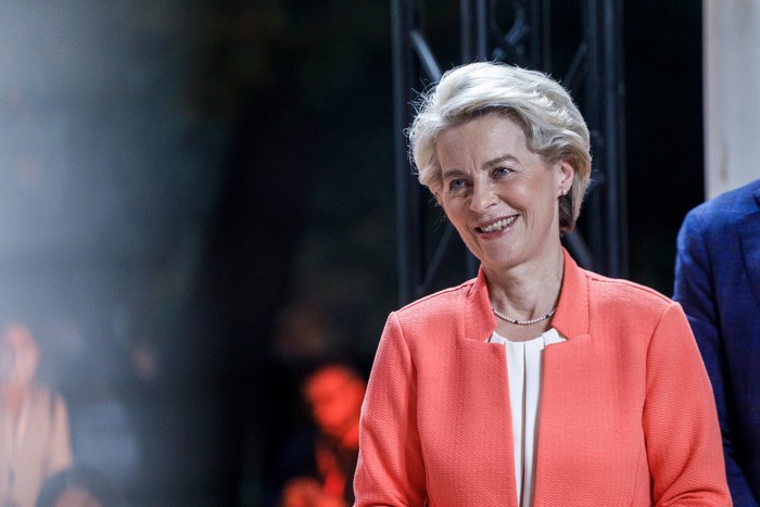 Ούρσουλα φον ντερ Λάϊεν: Παρατείνουμε την αναστολή των αντιμέτρων μας μέχρι τις αρχές Αυγούστου