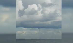 ΒΙΝΤΕΟ: Υδροστρόβιλος εμφανίστηκε ανοικτά της Κρήτης