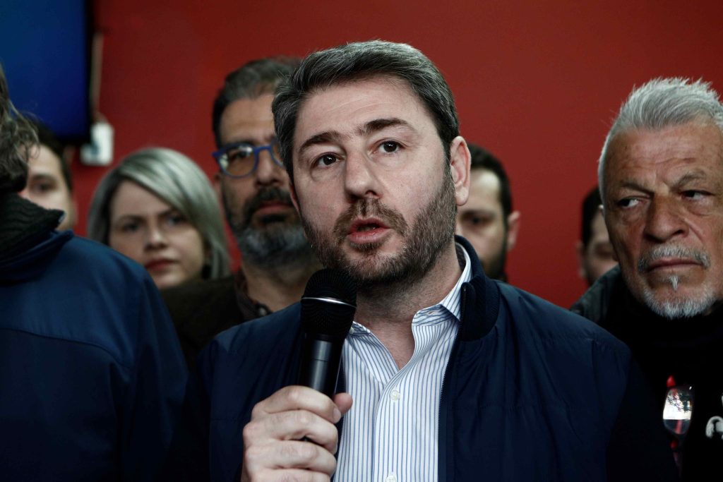 Ανδρουλάκης: «Η Νέα Δημοκρατία βλάπτει τους θεσμούς, τη διαφάνεια, την αποτελεσματικότητα του