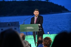 Ο Ανδρουλάκης…έσβησε την ανάρτησή του με τα “συγχαρητήρια” που είχε δώσει στην Καϊλή