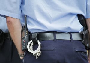Διάψευση από την αστυνομία για τον ξυλοδαρμό του 15χρονου: «Το παιδί στην προσπάθειά του να φύγει έπεσε και χτύπησε»