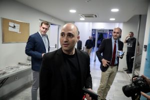 Μπογδάνος για εκλογές: «Θλίβομαι που οι αριστεροί έκαναν αυτό που δεν μπορούν οι δεξιοί»