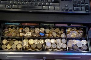 Τριετίες: Ποιοί θα δουν περισσότερα χρήματα στις τσέπες τους; – vid
