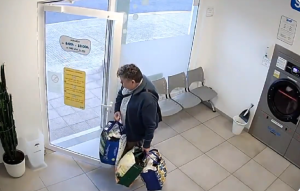 Μη σου τύχει! Στεγνωτήριο εξερράγη προκαλώντας χάος, vid