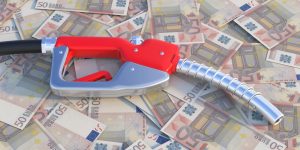Ρωσία: Προς το συμφέρον της παγκόσμιας βιομηχανίας οι ξαφνικές μειώσεις στην παραγωγή πετρελαίου