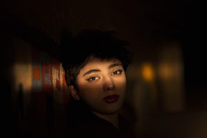 Ιράν: Απειλούν με διώξεις “δίχως έλεος” σε βάρος γυναικών που κυκλοφορούν χωρίς ισλαμική μαντίλα