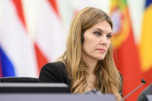 Qatargate – Εύα Καϊλή: Θα αφεθεί ελεύθερη χωρίς βραχιολάκι με περιοριστικούς όρους