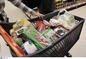 Οι τιμές στα super market από τα πασχαλινά προϊόντα