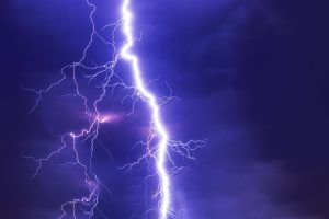 Θεσσαλονίκη: Έρευνα από το ΑΠΘ για την προστασία του δικτύου υψηλής τάσης από κεραυνούς ξεχώρισε σε παγκόσμιο διαγωνισμό