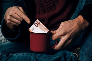 ΑΠΟ-ανάπτυξη! Market Pass: Σχεδόν 3 εκατ. Έλληνες πήραν τα κουπόνια φαγητού…