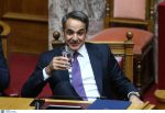 ΚΥΡΙΑΚΟΣ ΜΗΤΣΟΤΑΚΗΣ ΠΡΩΘΥΠΟΥΡΓΟΣ ΠΙΝΕΙ ΝΕΡΟ