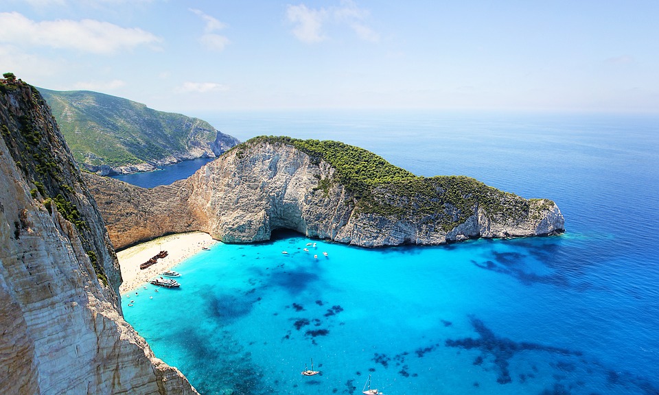 Ελληνικός τουρισμός: Τάσεις και προκλήσεις – Τι δείχνουν τα στοιχεία από το 2025