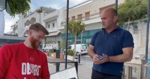  «Καλαμαράκια, χταπόδι»!!! Το απίθανο βίντεο με την ανανέωση Ουόκαπ