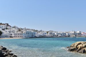 Easter is …loading – Αυξημένες κρατήσεις για τη Μ. Εβδομάδα και την Ανάσταση στους παραδοσιακούς προορισμούς