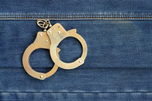Ελεύθερος με όρους ο γυμναστής που κατηγορείται για παρενόχληση μαθητών σε σχολείο του Ασπροπύργου