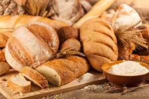 Γιατί μπορεί να νιώθετε φούσκωμα όταν τρώτε ψωμί;