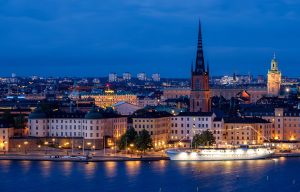 Σουηδία: Ανοίγει ο δρόμος για απελάσεις μεταναστών που συνδέονται με εγκληματικές οργανώσεις ή απειλούν «τις σουηδικές δημοκρατικές αξίες»