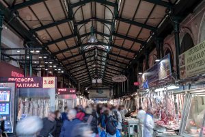 Ξεκίνησε η έρευνα αγορών για το πασχαλινό τραπέζι- Πού φτάνει το αρνί στην αγορά του Πειραιά (video)