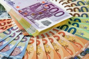 Στα 355,27 δισ. ευρώ ανήλθε το δημόσιο χρέος στο τέλος του α’ τριμήνου του 2023…