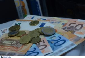 Το ευρώ ενισχύεται 0,11% στα 1,078 δολάρια