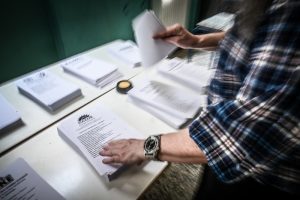Στο 11,29% η συμμετοχή μέχρι τις 10:30 το πρωί  σύμφωνα με το Υπουργείο Εσωτερικών