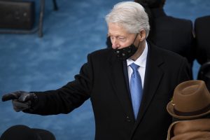 Έλληνες δημοσιογράφοι για συνέντευξη Πούτιν: «Ήταν θεός ο Κλίντον», vid