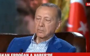 Παλεύει να μην…αποκοιμηθεί ο Ερντογάν σε live συνέντευξη, vid