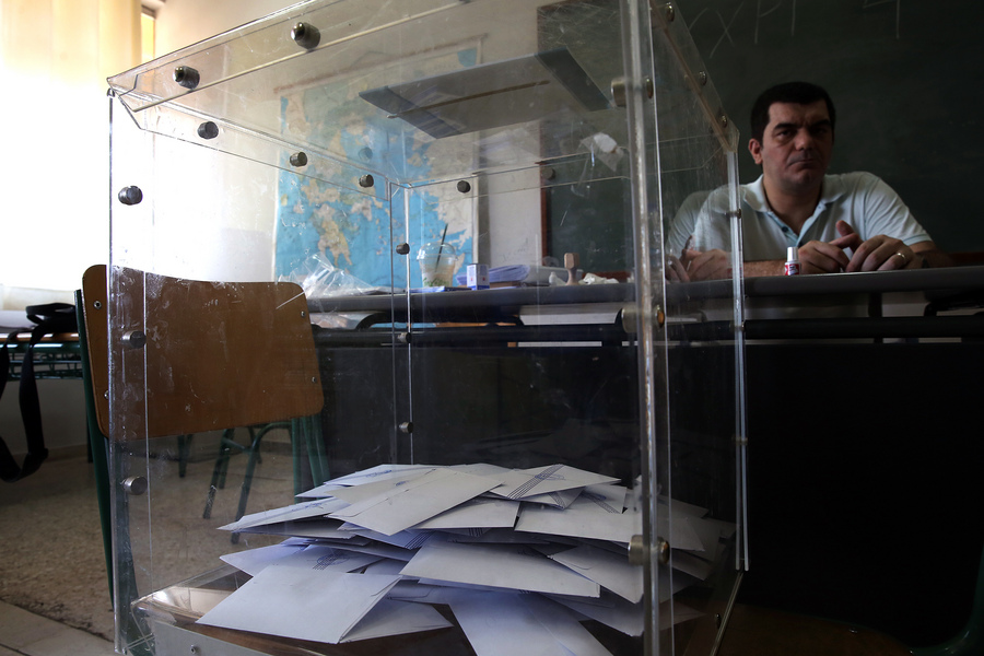 «Η μαμά μου αυτό μου λέει, αυτό ψηφίζω», vid
