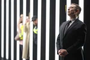 Ο Έλον Μασκ έχει σκοπό να αλλάξει τον χάρτη της Γης με μια διατλαντική σήραγγα(vid)