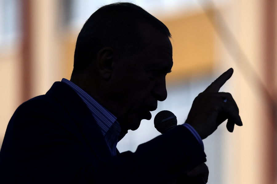 Αποχωρεί ο Ερντογάν – Κλείνουν ξανά δρόμοι στην Αθήνα, vid